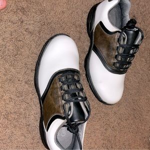 Foot joy golf shoes